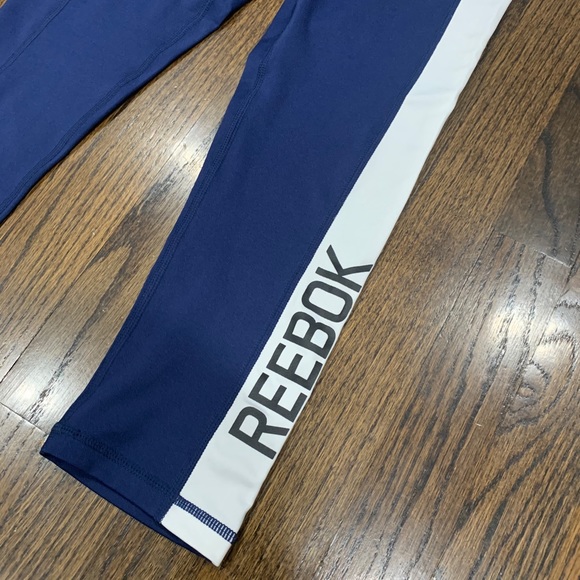 Brand new with tags Reebok Skinny Capri Women’s xs - Picture 2 of 11